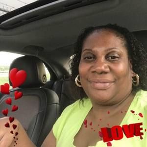 Meet your Posher, Claudine